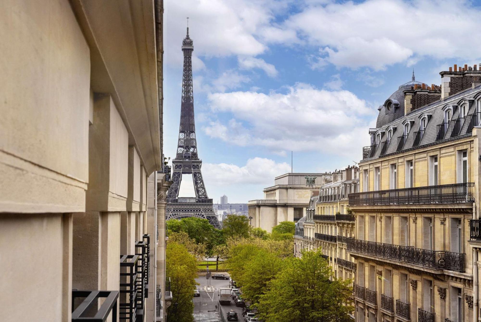 Canopy By Hilton Paris Eiffel Tower Exterior photo